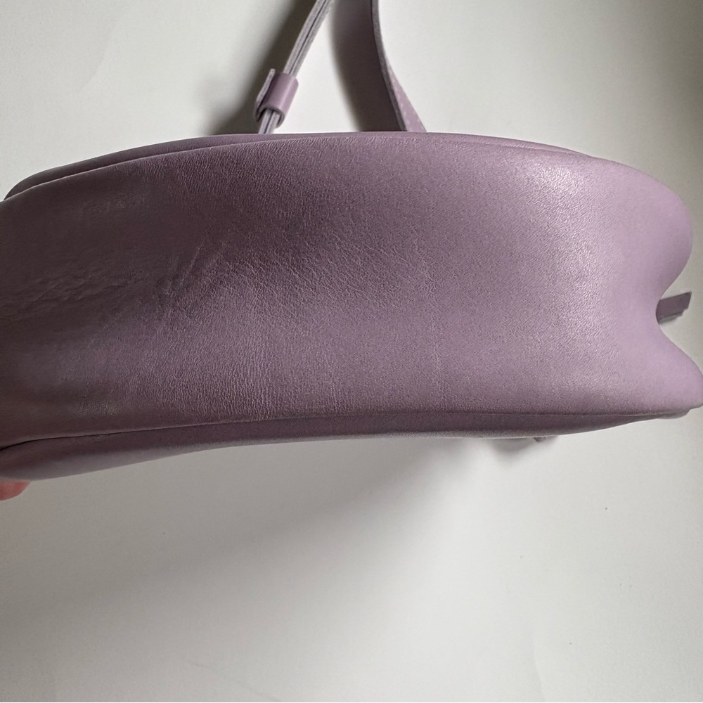 Portland Leather Purple/lavender Crossbody Bag with Minimalist Design - Picture 3 of 6